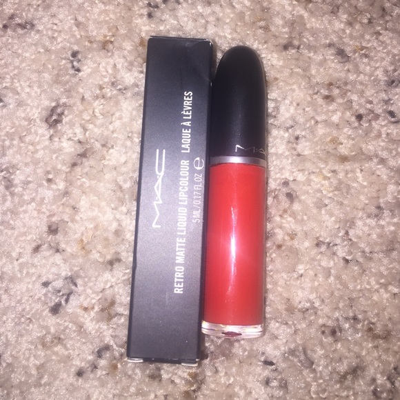 MAC- liquid matte lipstick