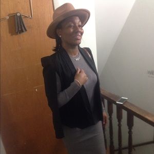 Meet your Posher, Starasia