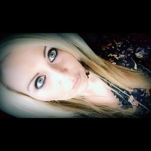 Meet your Posher, Paula