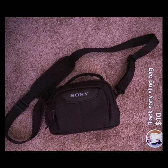 Like-New Sony Smaller Camera Shoulder Bag.
