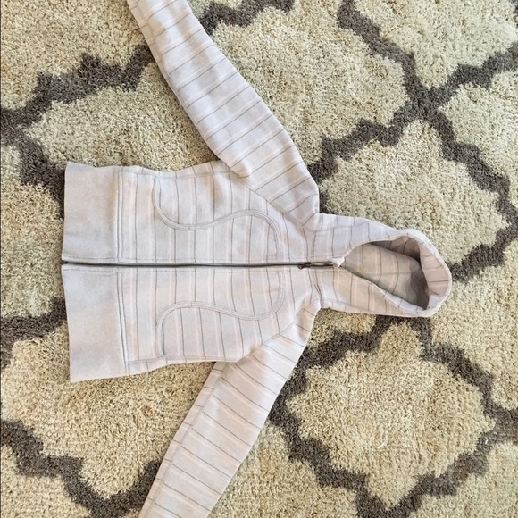 Lululemon Scuba Hoodie size 6 heavy zip