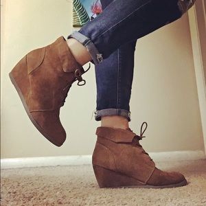 Madden Girl suede wedges