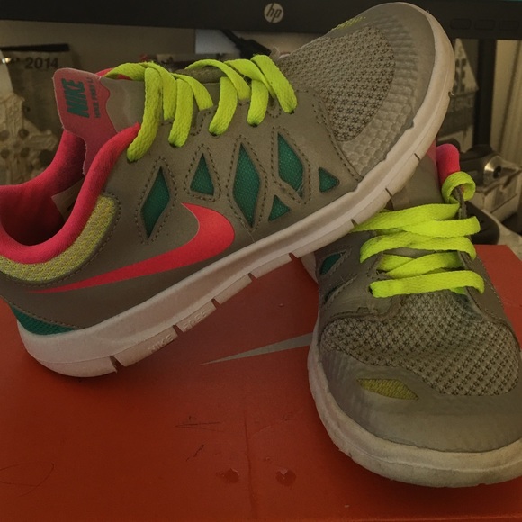 Girl nikes