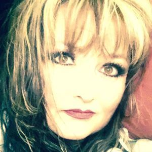 Meet your Posher, Paula