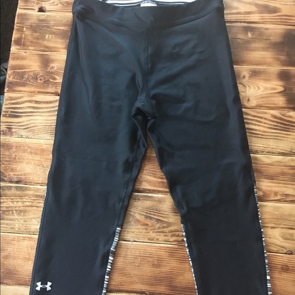 Like new! Under Armour capris