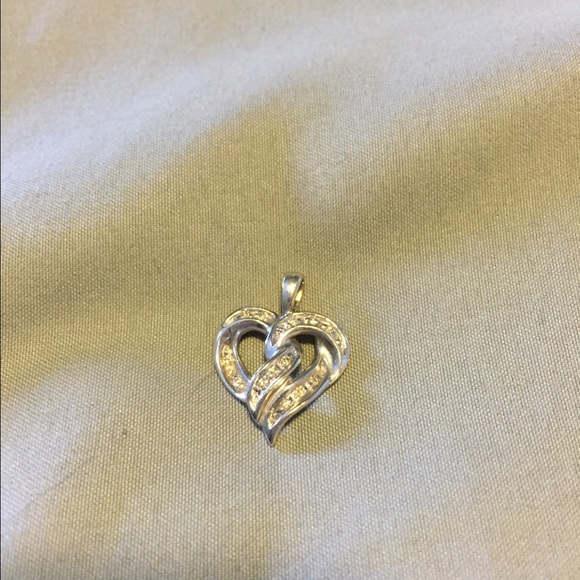14k diamond heart pendant