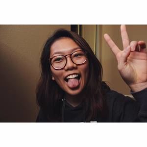 Meet your Posher, Hien