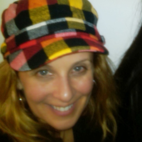Meet your Posher, Julie - Picture 1 of 1