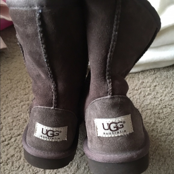 NEW Kids Size 3 UGGS - Picture 3 of 3