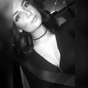 Meet your Posher, Danielle