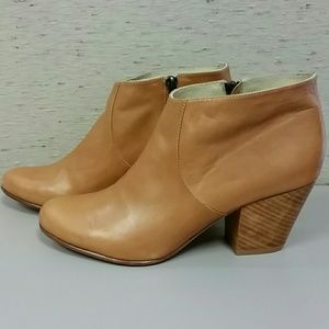 Fortress of Inca Adriana Coco bootie in Scotch NWT
