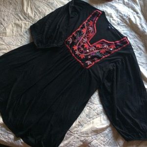 Relaxed Fit Tunic with Embroidered Leaf Pattern