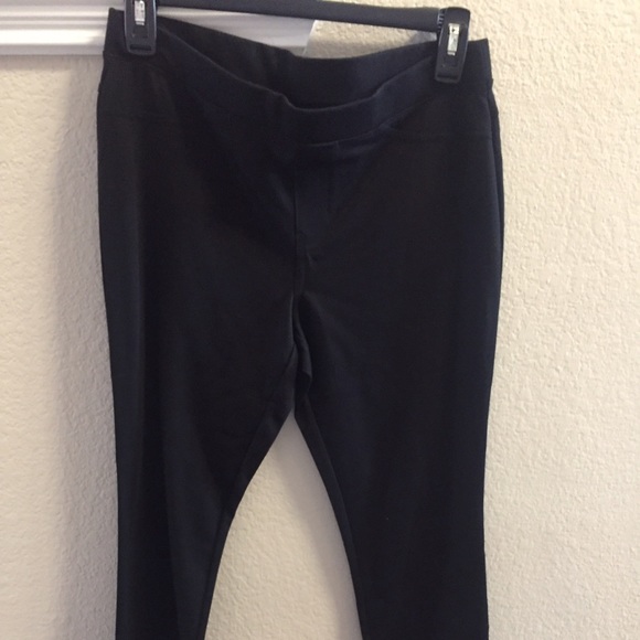 HUE black leggings