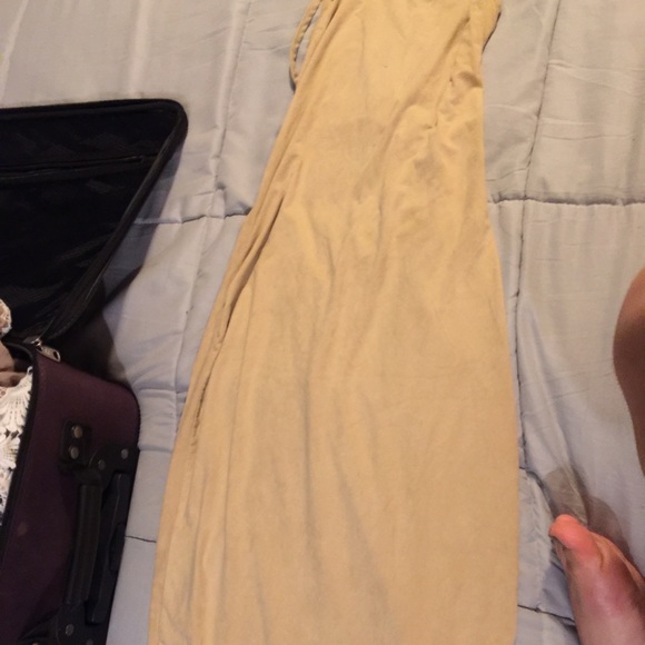 Backless Dress - Picture 4 of 4