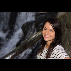 Meet your Posher, Brooke