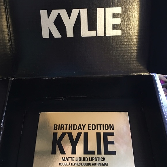 Birthday edition Kylie matte liquid lipstick set