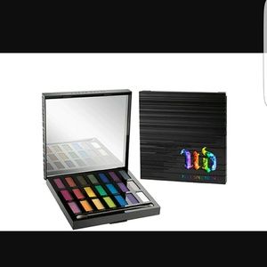 1 day Sale UD Full Spectrum Pallette