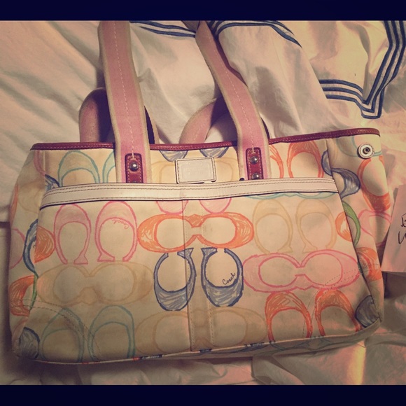 Medium white/multi-color Coach Tote