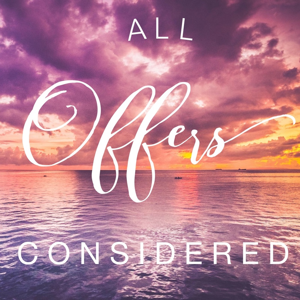 ✨MAKE OFFERS! ✨BUNDLE DISCOUNTS!! ✨