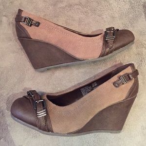 NWOT Brown Wedges