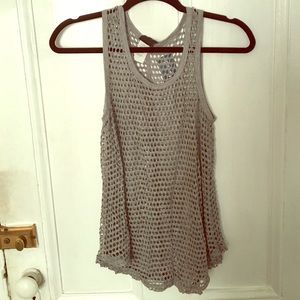 Fishnet swing tank