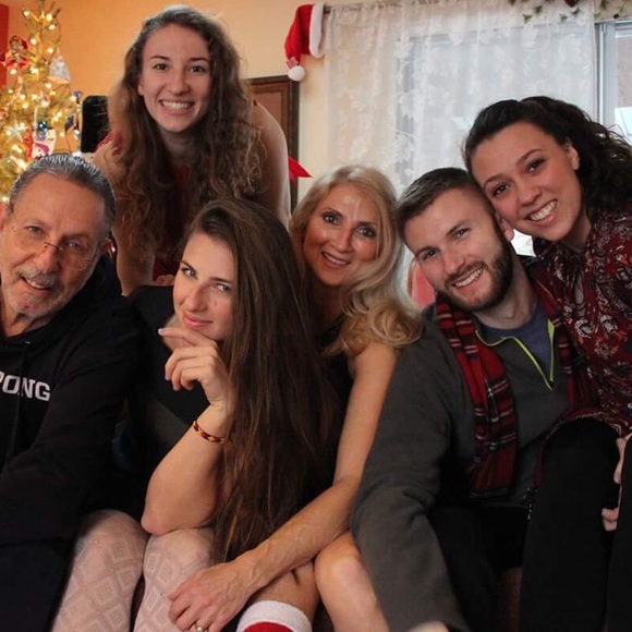 Meet your Posher! Hi I'm sandra- - Picture 2 of 5