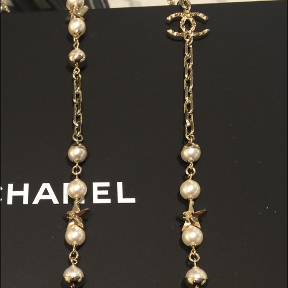 Chanel pearl necklace