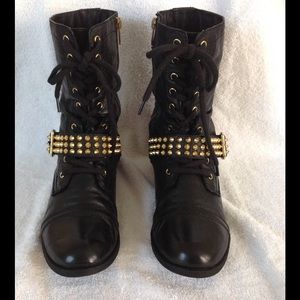 Steve Madden TERNN Sz8.5 Gold Stud Combat Boots