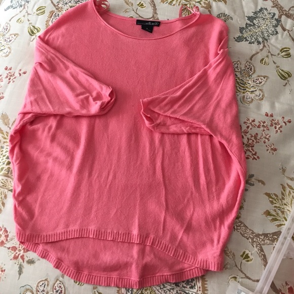 Dolman sleeve light 3/4 length sweater.