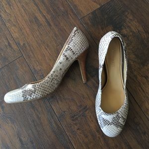 Nine West Snake 🐍 Skin Round Toe Pumps Size 8M