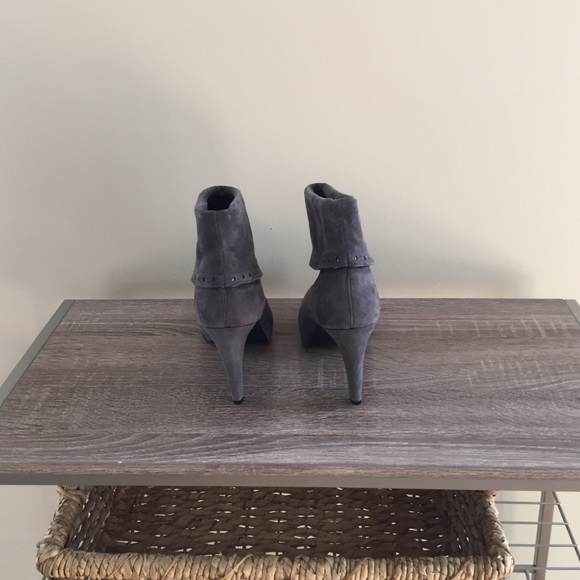 Gray ankle booties - Picture 3 of 4
