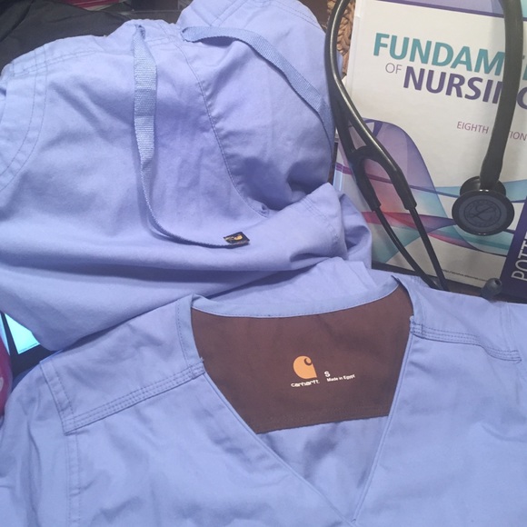 Small Carhartt / Burlington scrub set.