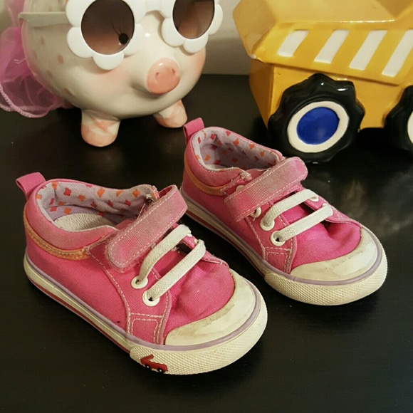 Stride site pink shoes