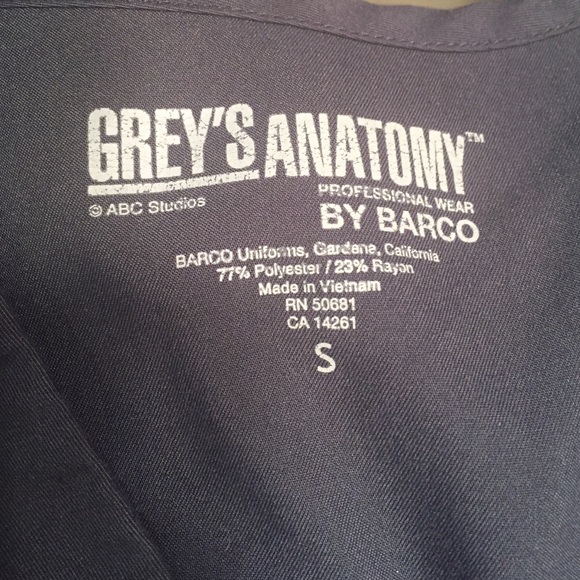 Small grey Greys Anatomy scrub set
