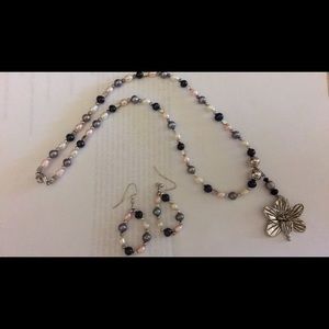 4 colors of Pearls jewelry set