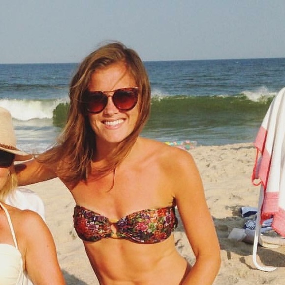 Meet your Posher, Elizabeth - Picture 4 of 4