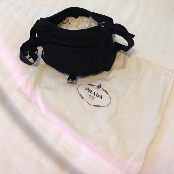💯% Authentic Prada Crossbody Bag - Picture 2 of 5