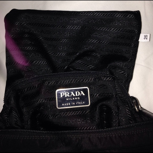 💯% Authentic Prada Crossbody Bag - Picture 4 of 5