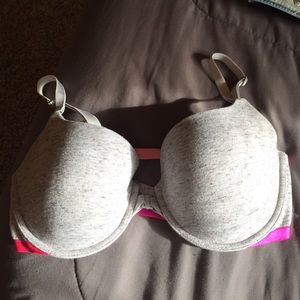 38 D VS bra