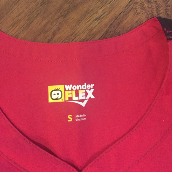 Small Red Winderflex scrubs