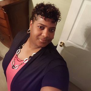 Meet your Posher, Raquel