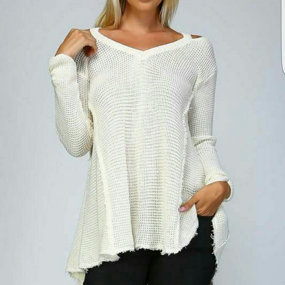 SOLD OUT Ivory cold shoulder sweater