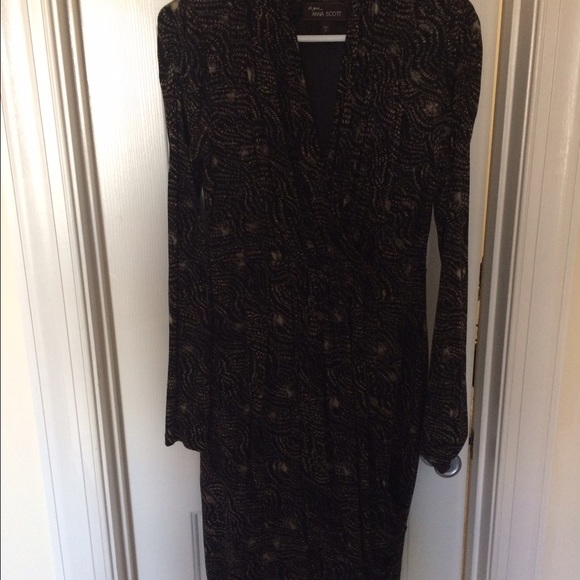 Dress - Picture 6 of 6