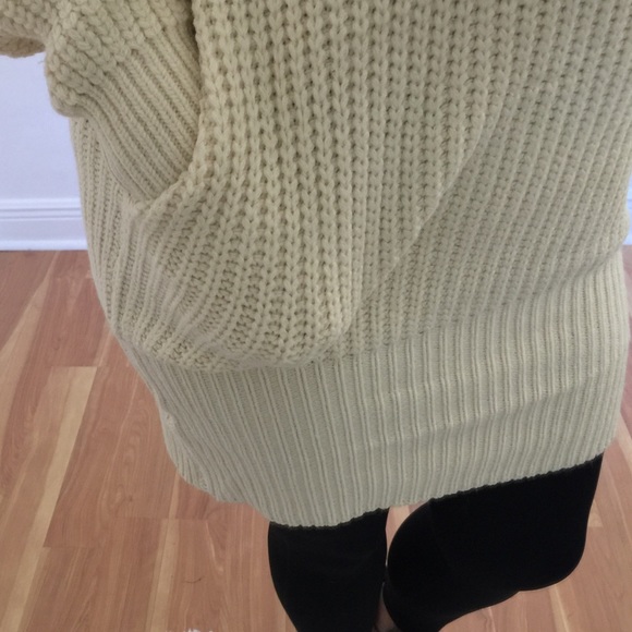 (LAST ITEM) Ivory chunky knit hoodie sweater - Picture 2 of 4
