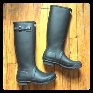 Black Matte Hunter Original Tall Rain Boots ☔️