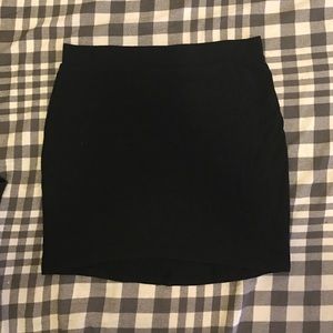 🎉SALE🎉 H&M Black skirt