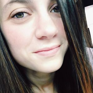 Meet your Posher, Holly