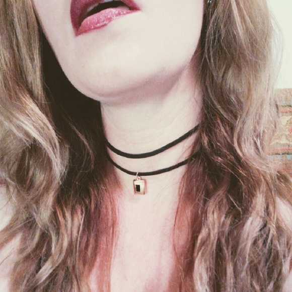 🍁 5 for $25 🍁 NWT Layered Choker 90's - Picture 2 of 6