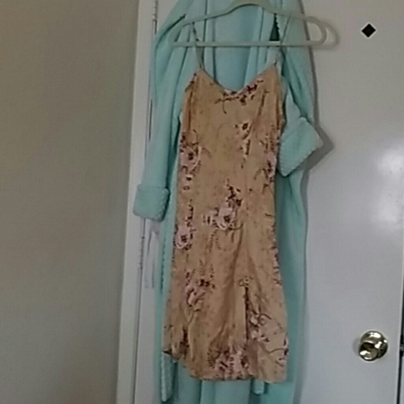 Size M Victoria's Secret Sleepwear