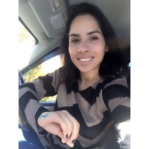 Meet your Posher, Sandra milena